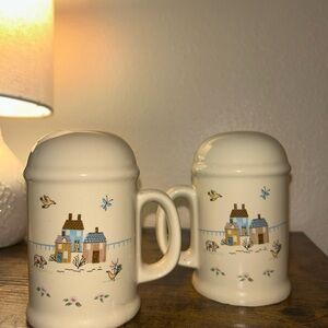 Vintage HeartLand Salt & Pepper Shakers